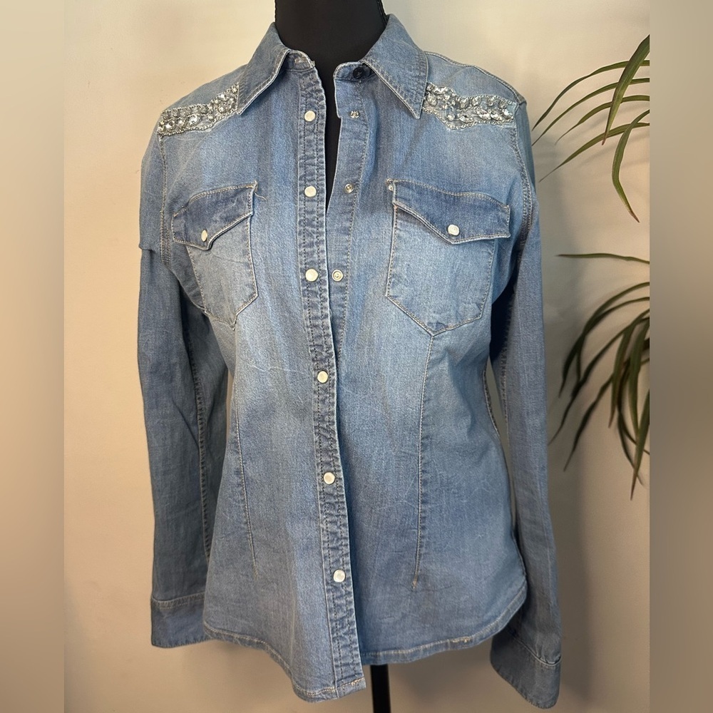 GUESS vintage rhinestone stretch denim button down shirt small
